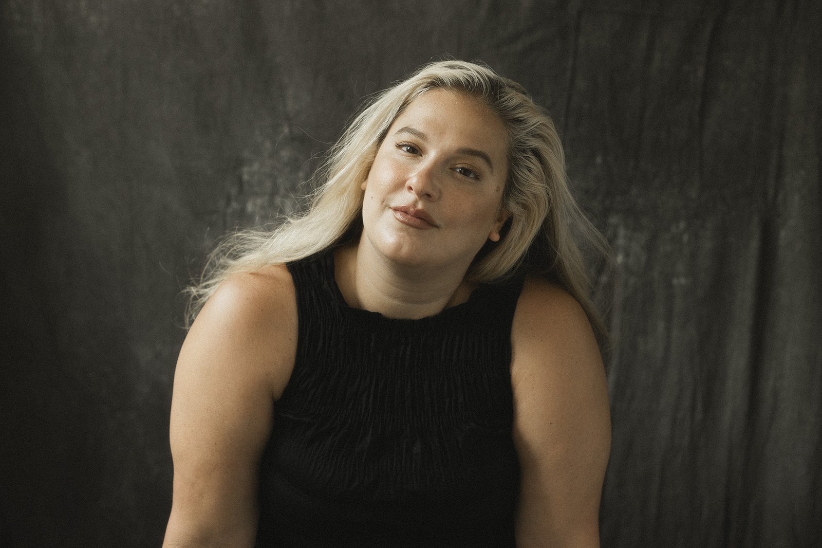 A cantora Alice Caymmi em foto de divulgação do espetáculo Para Minha Tia Nana, em cartaz na CAIXA Cultural Brasília