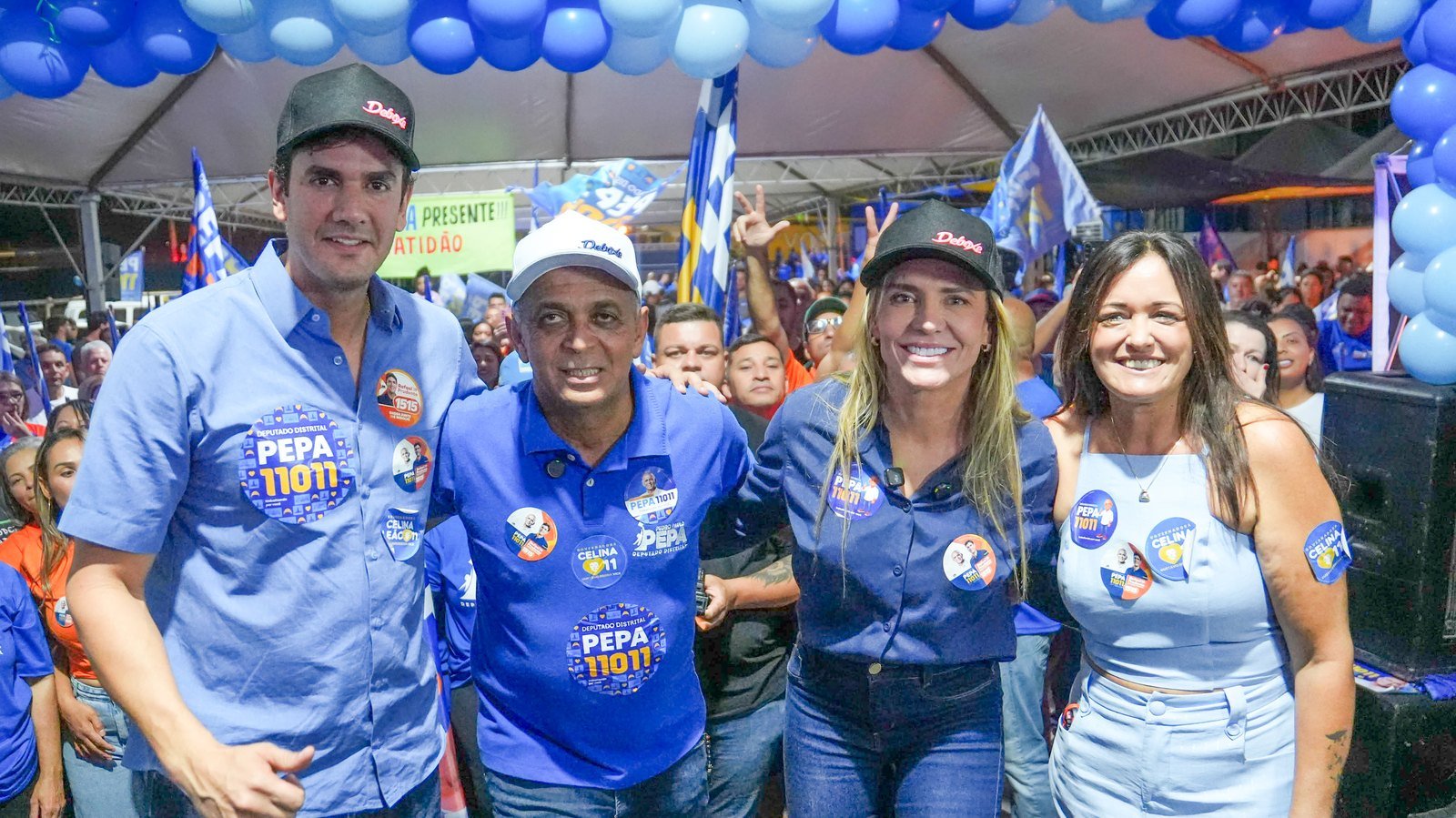 Rafael Prudente, Pepa, Celina Leão e Cida, esposa do deputado, durante a inauguração do comitê em Planaltina