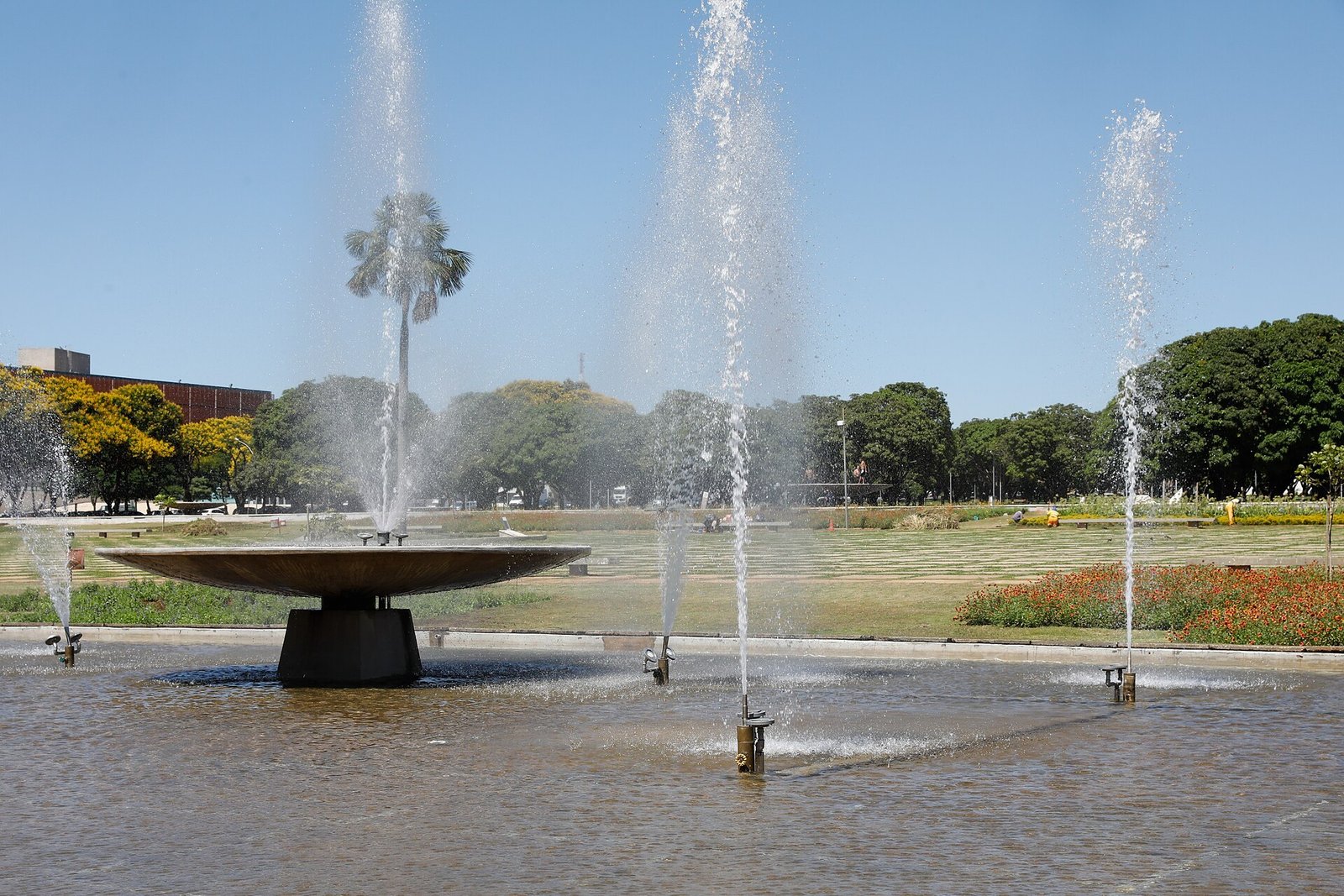 Fonte e espelho d'água da Praça do Buriti, em Brasília, ponto de largada da Corrida do Servidor